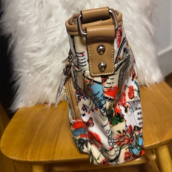 Giani Bernini  New Without Tags.Chic Postcard Print Crossbody Bag - Picture 4 of 9